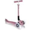 GLOBBER Opvouwbaar Junior Scoot Er Light S Eco, Berry -Buitenspeelgoed Winkel globber opvouwbaar junior scoot er light s eco berry a402354