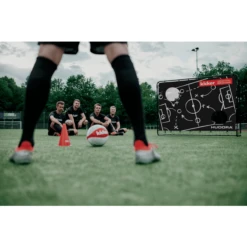 HUDORA ® Voetbaldoelpuntencoach - Kicker-Editie - Wedstrijdschema 9 HUDORA ® Voetbaldoelpuntencoach - Kicker-Editie - Wedstrijdschema -Buitenspeelgoed Winkel hudora voetbaldoelpuntencoach kicker editie wedstrijdschema a287951 3