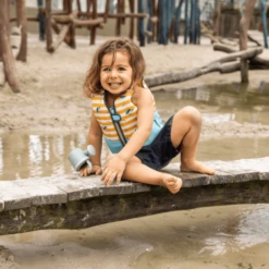 SWIM ESSENTIALS Swim Essential S Zwemvest Wale (18-30 Kg) -Buitenspeelgoed Winkel swim essential s zwemvest wale 18 30 kg a359758 4